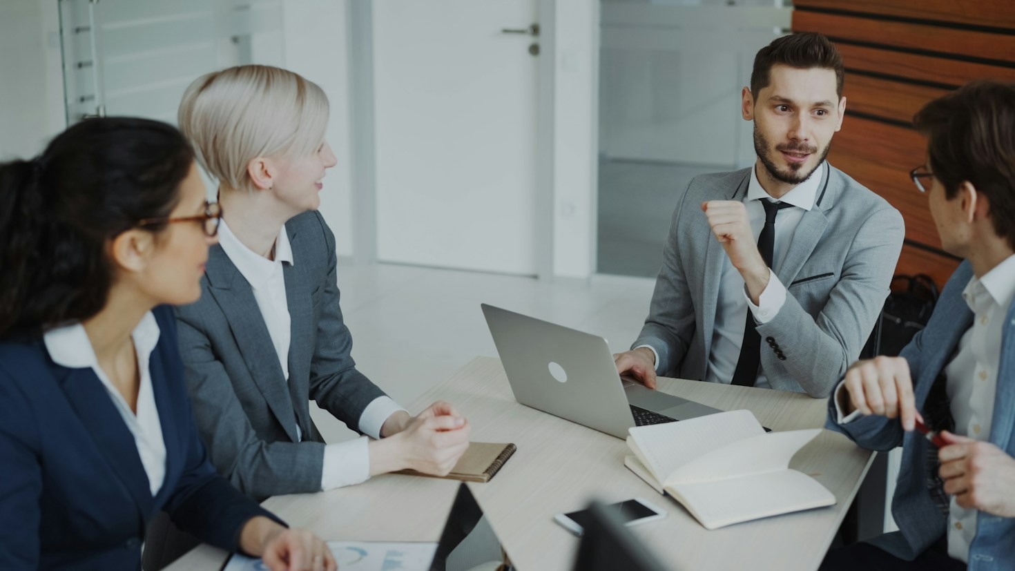 Navigating Complex Business Contracts in the Digital Era